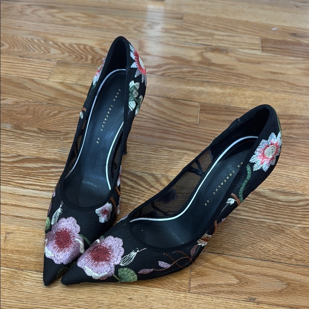 Floral Embroidered Black Mesh Pumps
